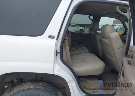 2004 Chevrolet Tahoe Lt из США, поврежденный, VIN 1GNEC13Z74R158518